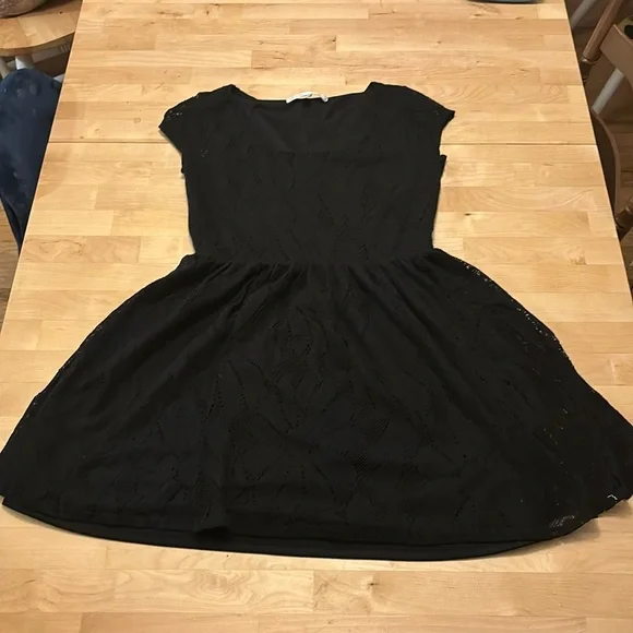 LC Lauren Conrad | Dresses | Lauren Conrad Lace Overlay Dress Size Medium  Black | Poshmark